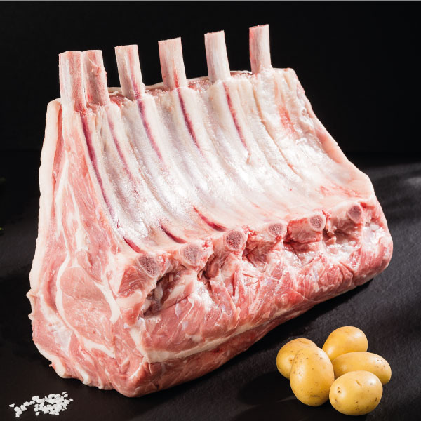 Le carré de Veau Premium par SOBEVAL, une viande de qualité, travaillée avec soin par nos bouchers experts.